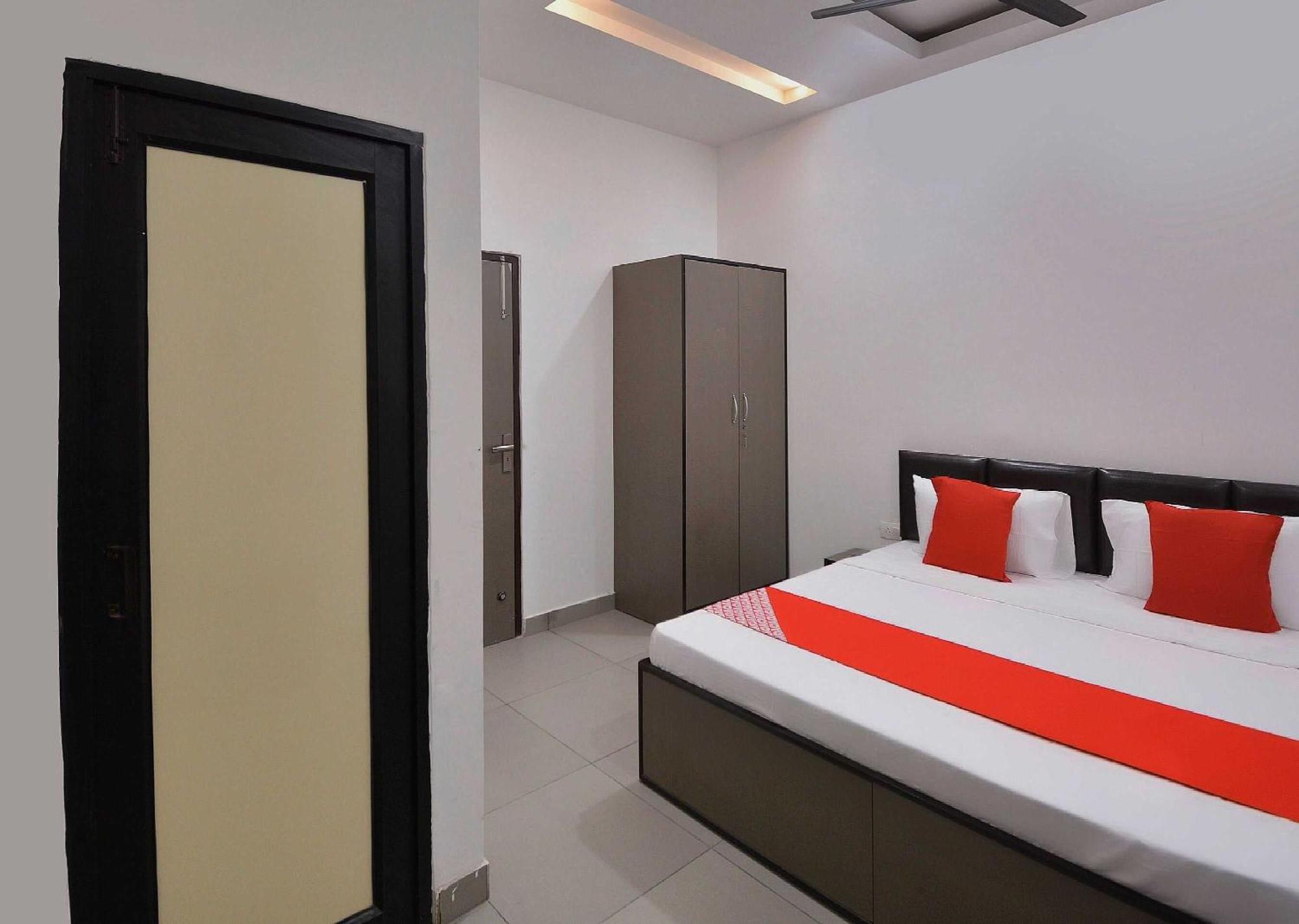 Hotel O White Solitaire Ludhiana Luaran gambar