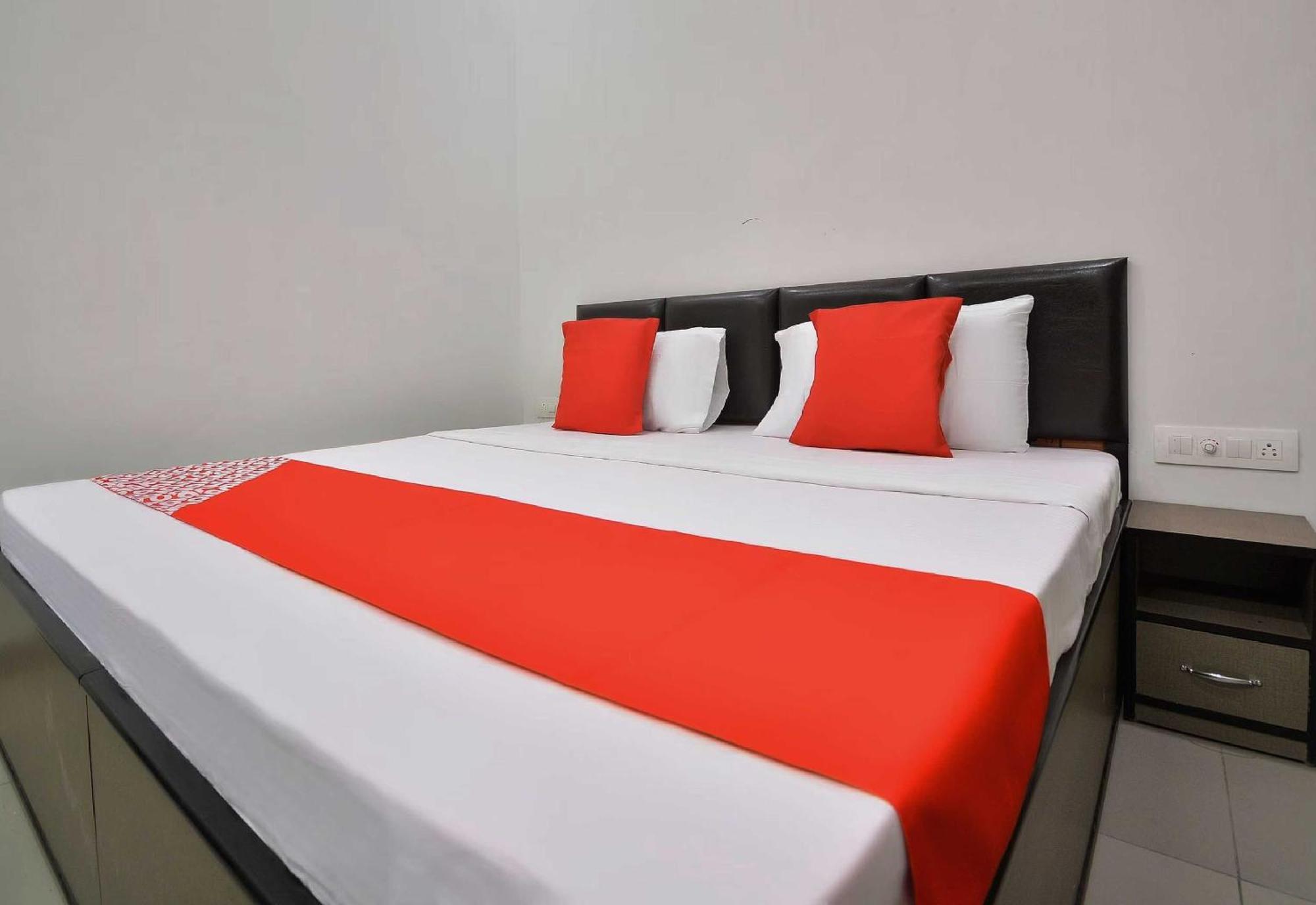 Hotel O White Solitaire Ludhiana Luaran gambar
