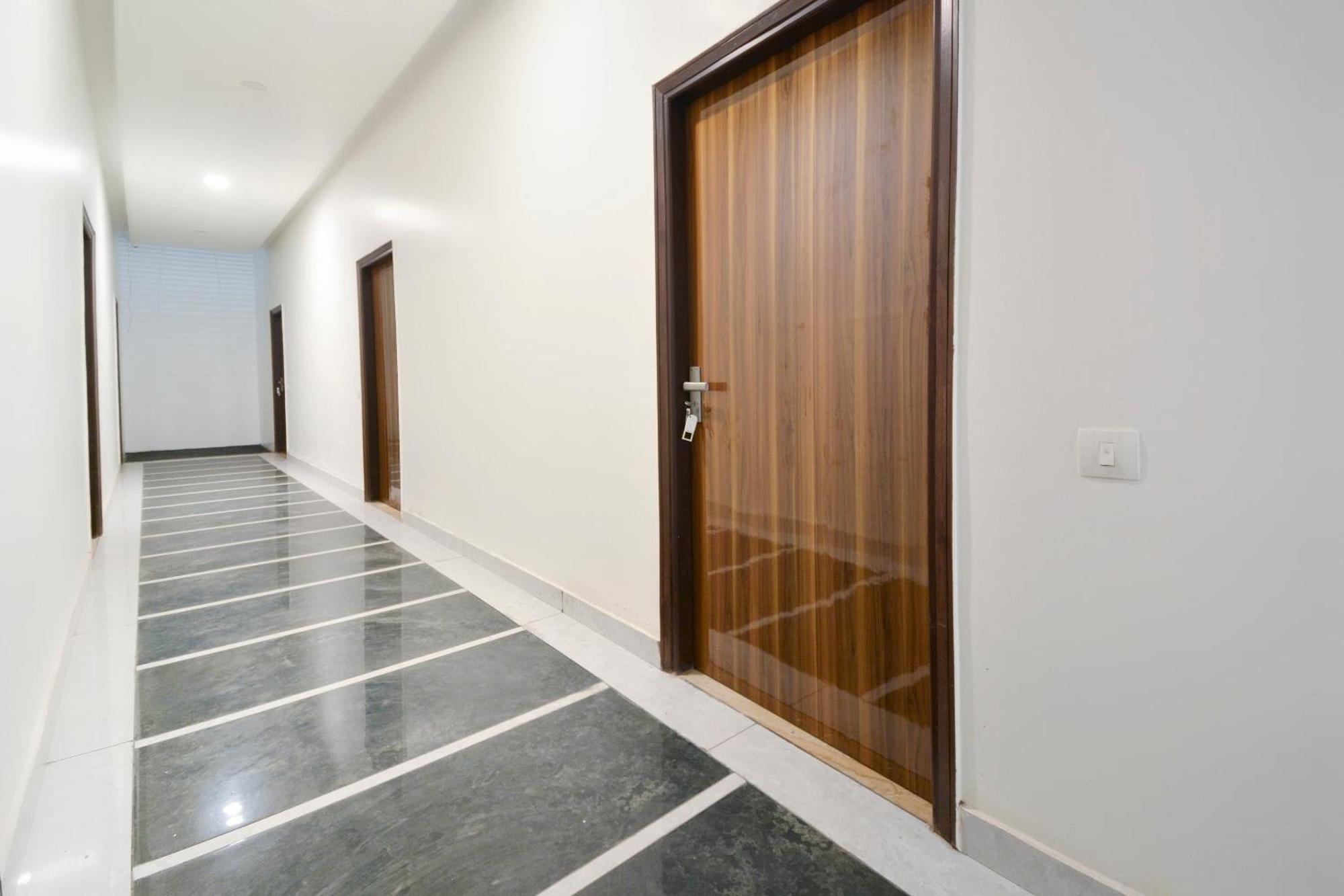 Hotel O White Solitaire Ludhiana Luaran gambar